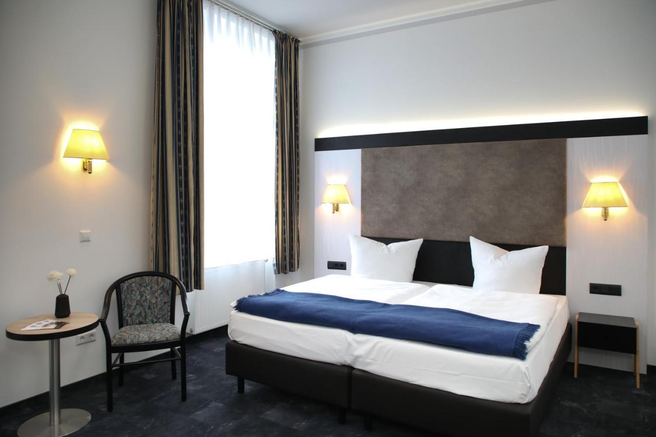 Hotel Zur Kulturweberei Finsterwalde Bagian luar foto