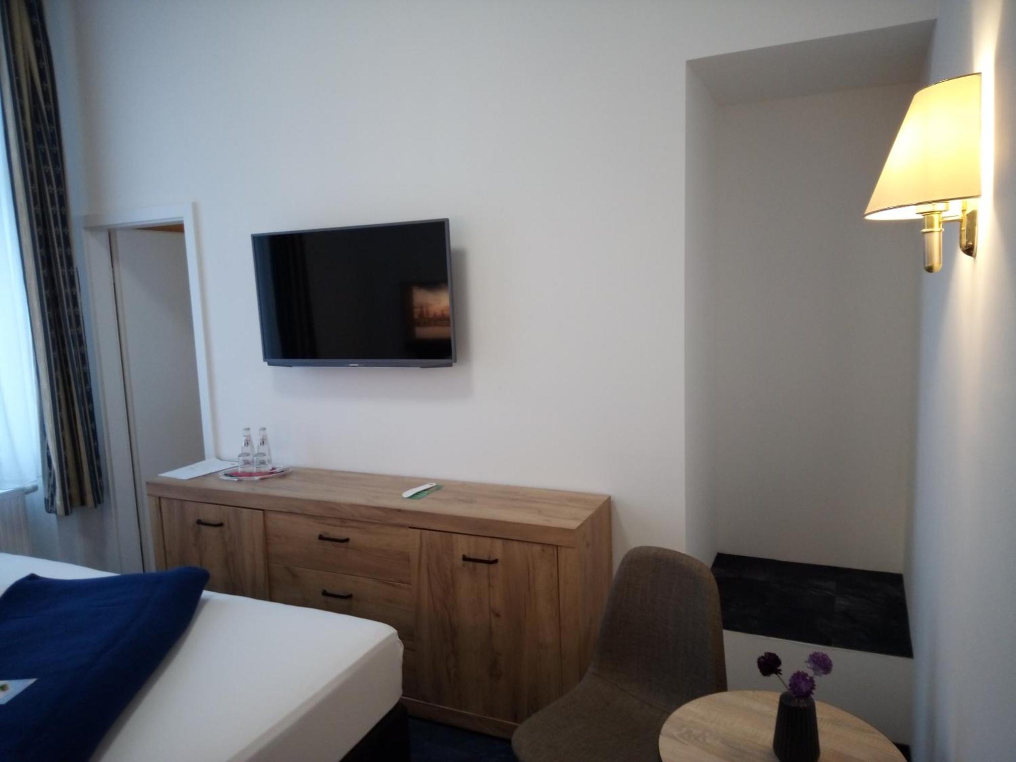 Hotel Zur Kulturweberei Finsterwalde Ruang foto